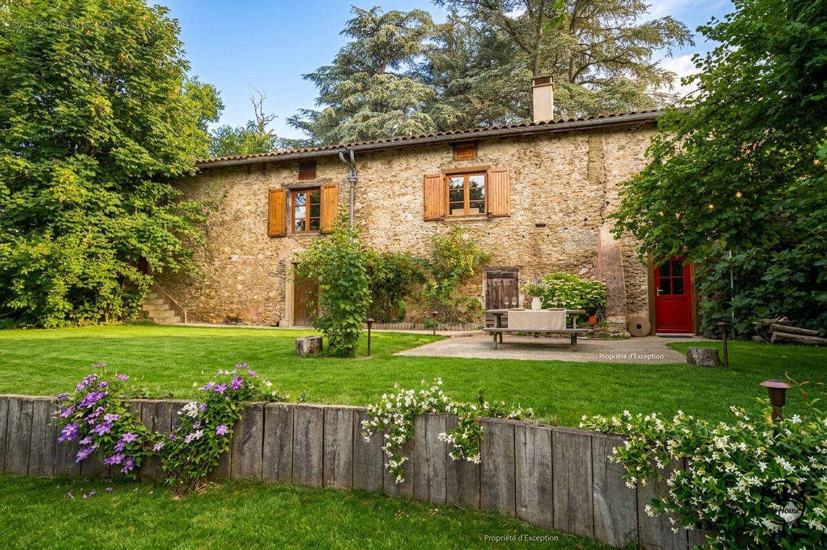 Maison à SAINT-PAUL-EN-JAREZ