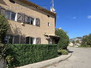 Maison à LES SALLES-SUR-VERDON