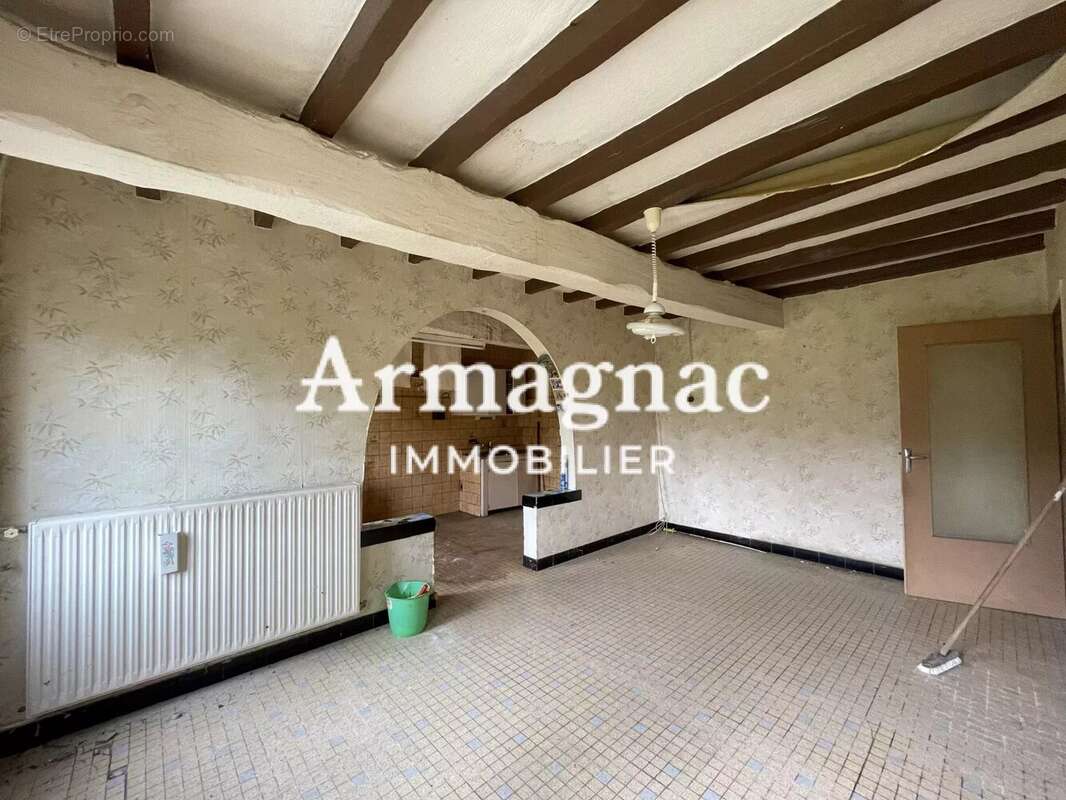 Maison à MONCRABEAU