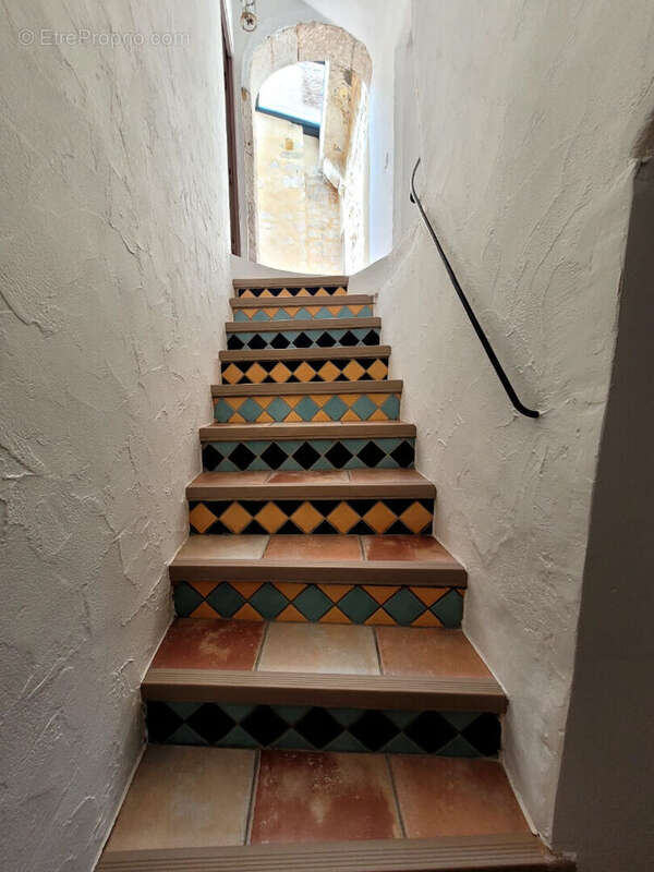 Maison à SAINT-PAUL-TROIS-CHATEAUX