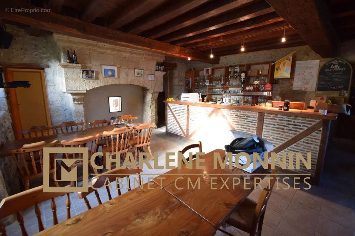 Maison à SAINT-ASTIER