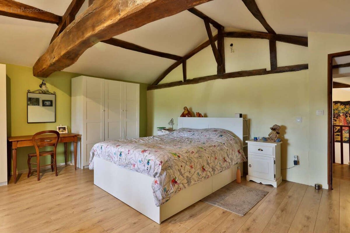 Maison à VILLEFRANCHE-SUR-SAONE