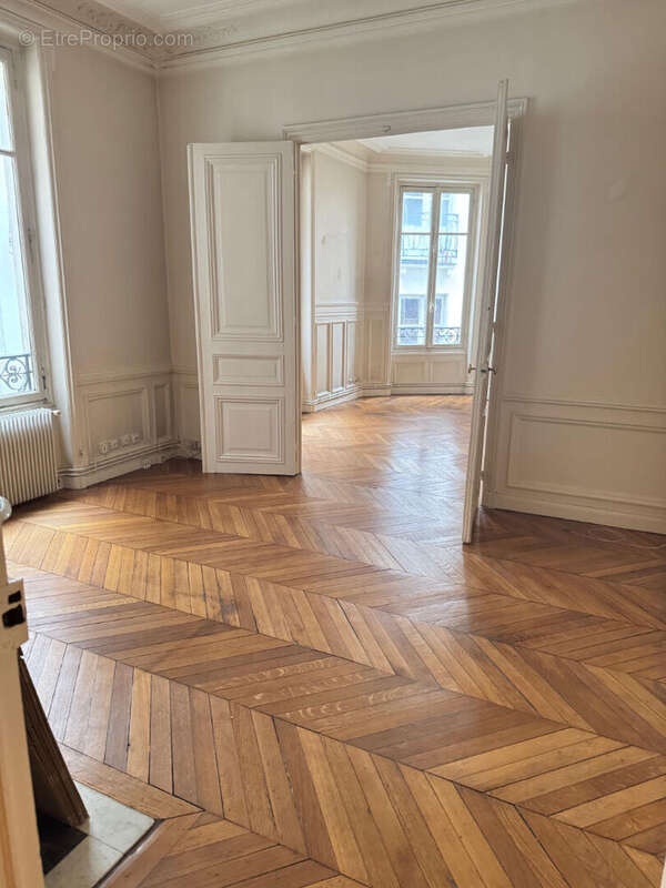 Appartement à PARIS-6E