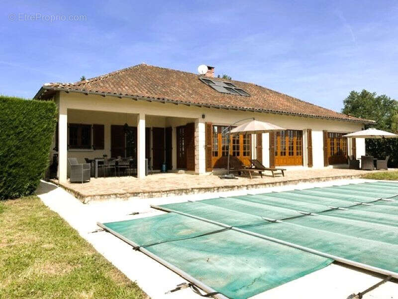 Maison à VAYRES