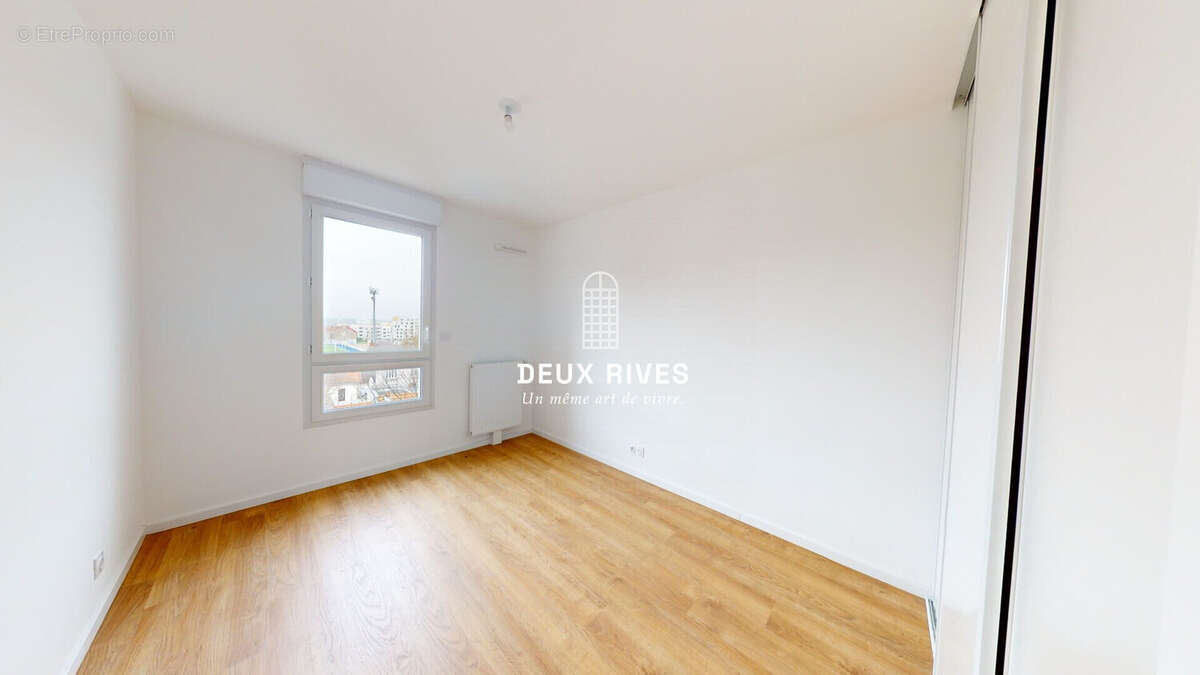 Chambre 1 - Appartement à NANTES