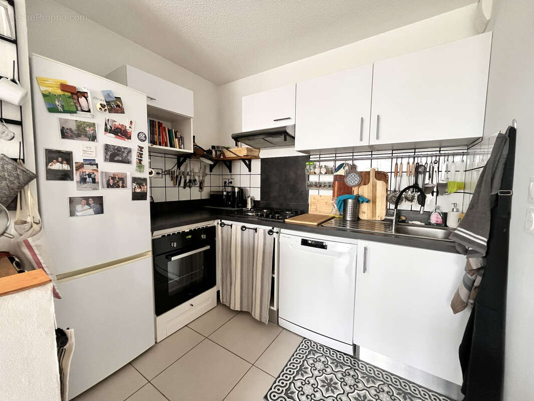 Exclusivité ! Duplex T3 avec loggia à proximité du centre de Saint Simon avec parking. - photo 5