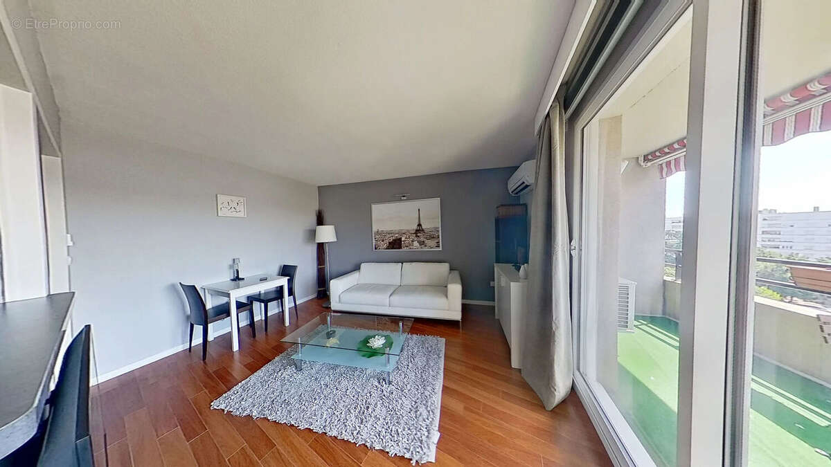 Appartement à LYON-8E