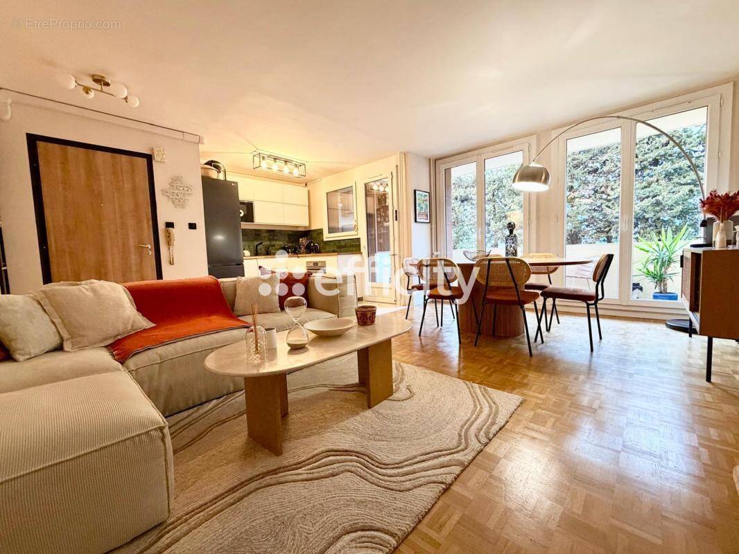 Appartement à MARSEILLE-12E