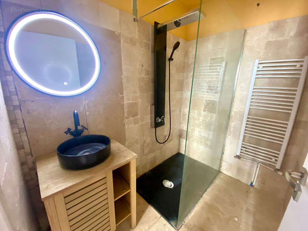 Appartement à SARTROUVILLE