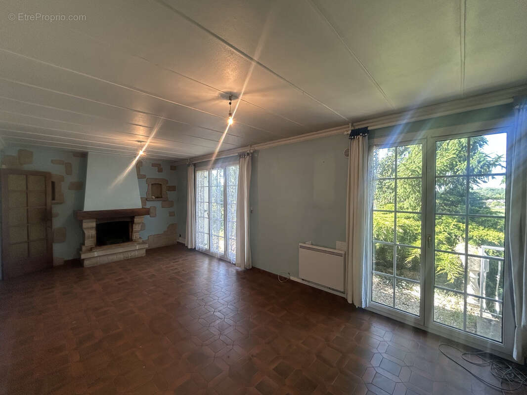 À vendre   Pavillon traditionnel sur sous-sol complet   Aulnay-la-Rivière (Loiret) entre Pithiviers et Puiseau - photo 2
