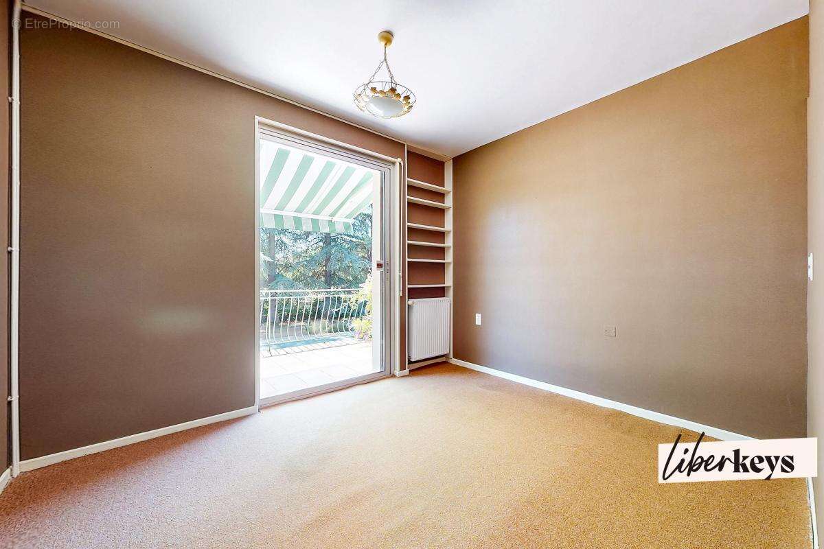 Saint Georges de Luzençon une propriété familiale où l espace ne manque jamais ! - photo 5