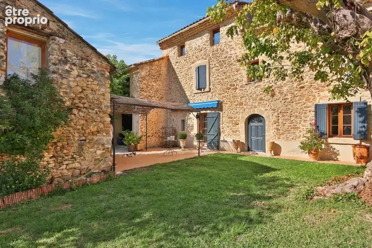 Maison à CAMARET-SUR-AIGUES
