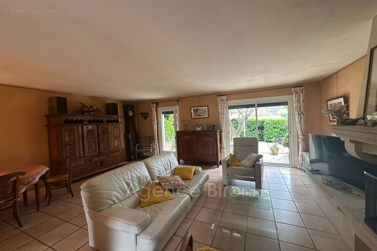 Maison 161 m² à Aix-En-Provence  - photo 8