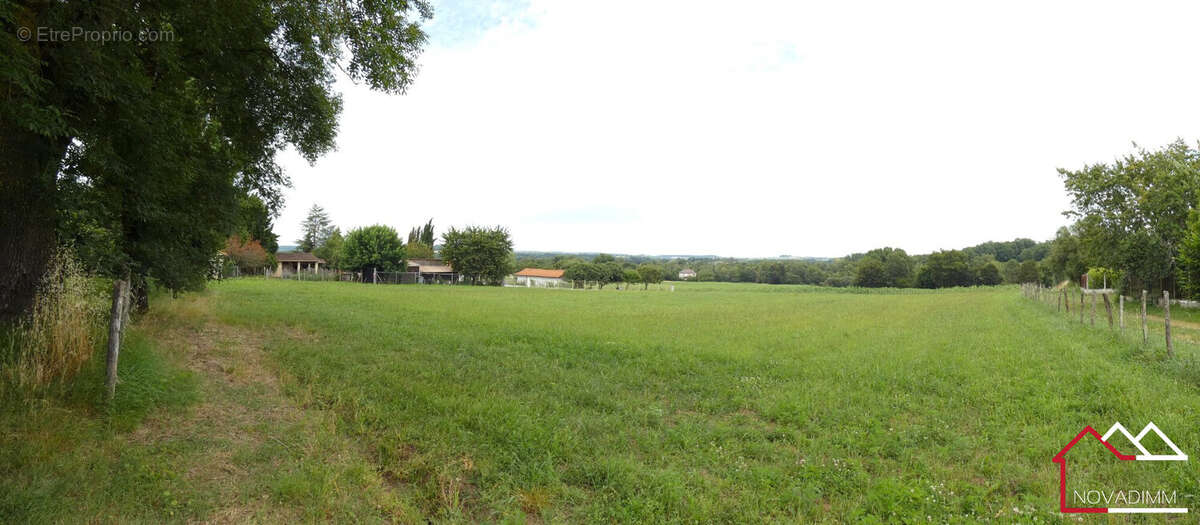 Terrain à SAINT-ANTOINE-CUMOND