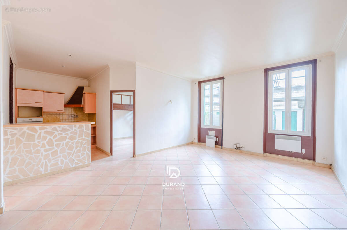 Appartement à MARSEILLE-8E