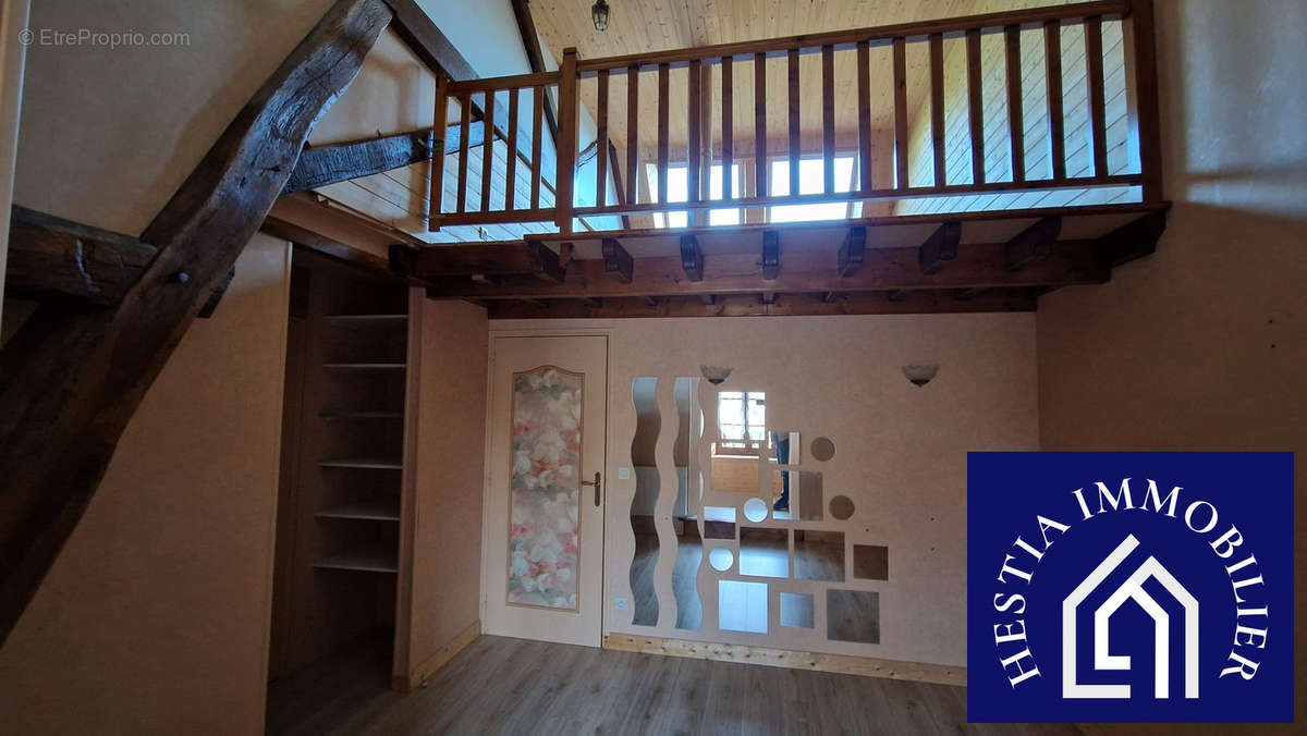 Maison à CORROMBLES