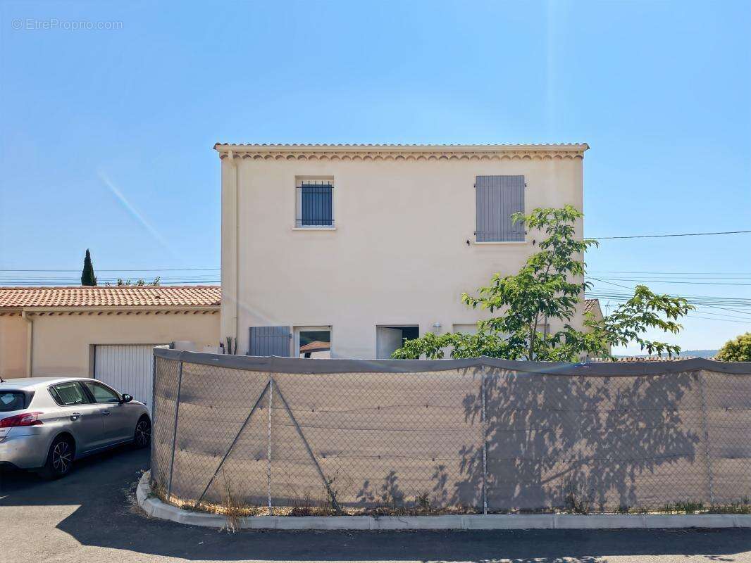 Maison à VILLENEUVE
