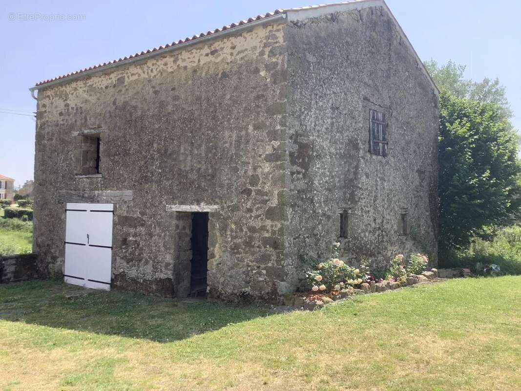 Maison à FONTENAY-LE-COMTE