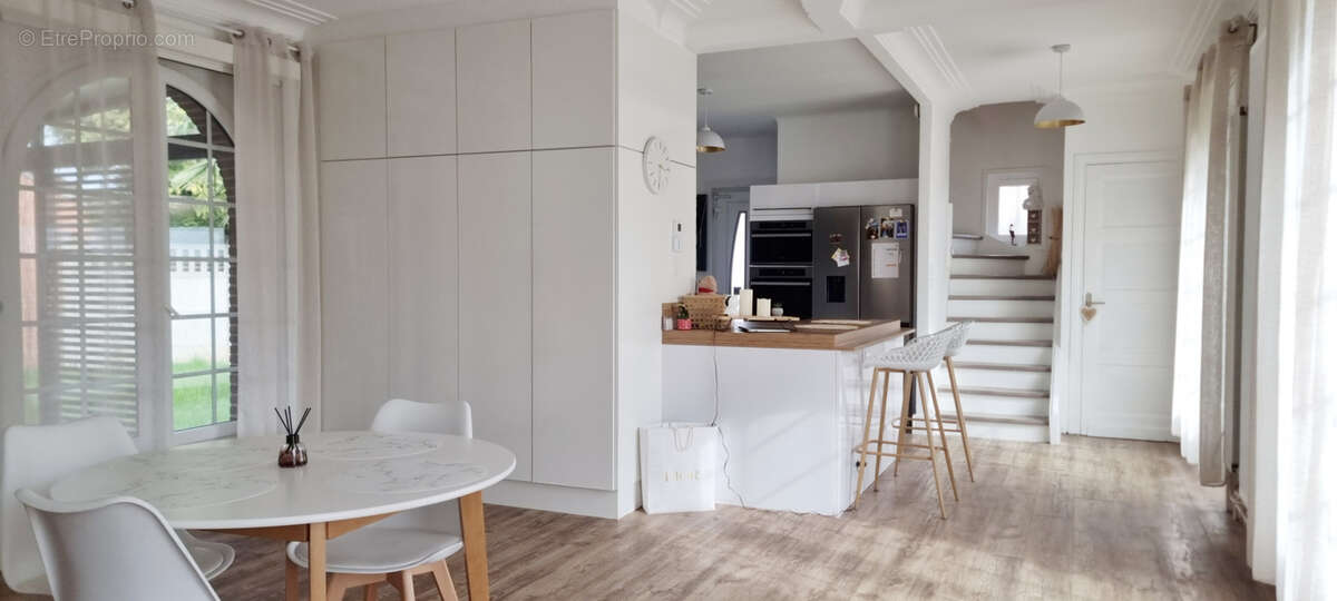 Maison à BRUAY-LA-BUISSIERE