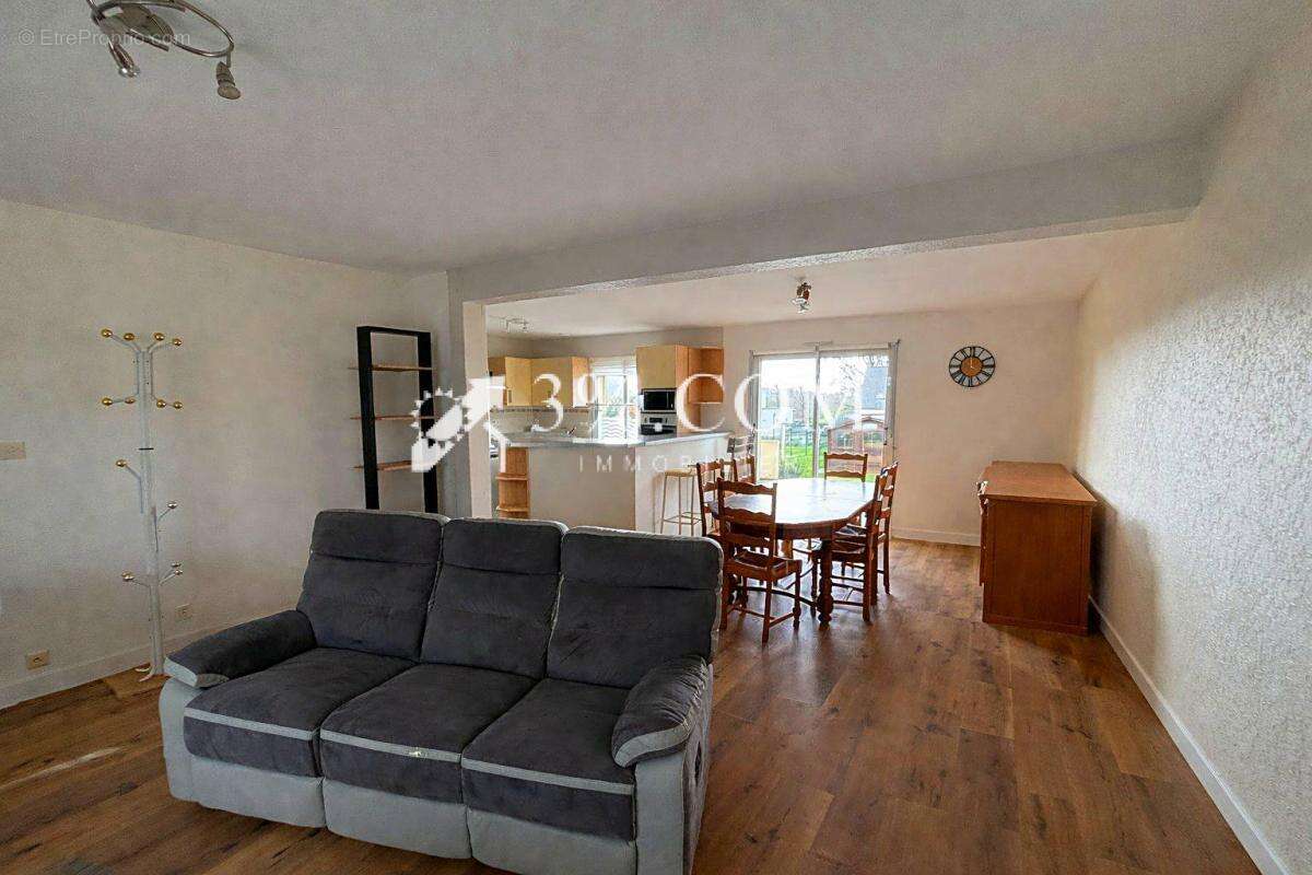 Maison à LA TURBALLE