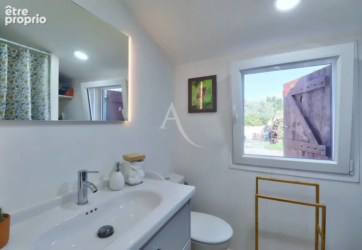 Villa lumineuse au calme avec terrasse dependance garage jardin arbore puit - photo 13