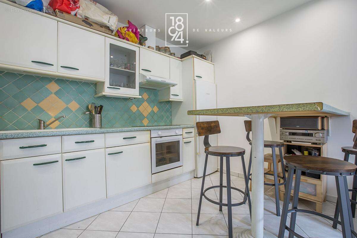 Appartement à MARSEILLE-7E