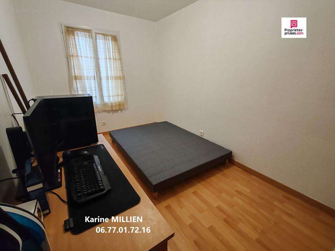 Maison à AUNAY-SOUS-CRECY