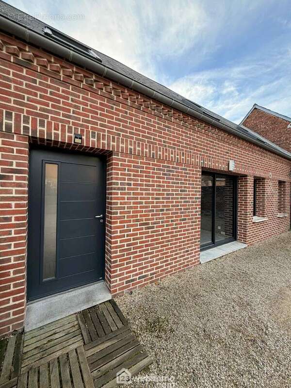 Allons découvrir l'intérieur - Maison à CRECY-SUR-SERRE