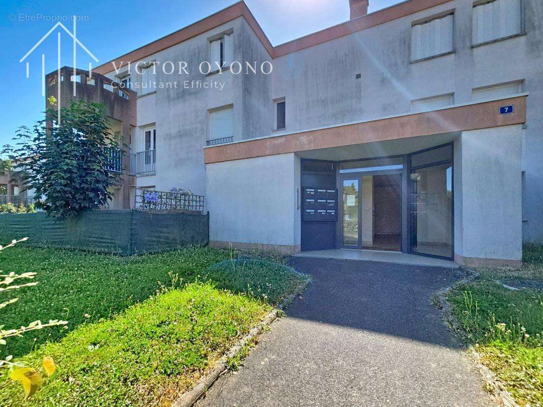 Appartement à SAINT-CYR-SUR-LOIRE