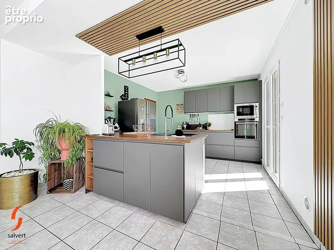 A vendre, Maison de plain pied 5 chambres  et un bureau, jardin de 1390m2 - photo 7