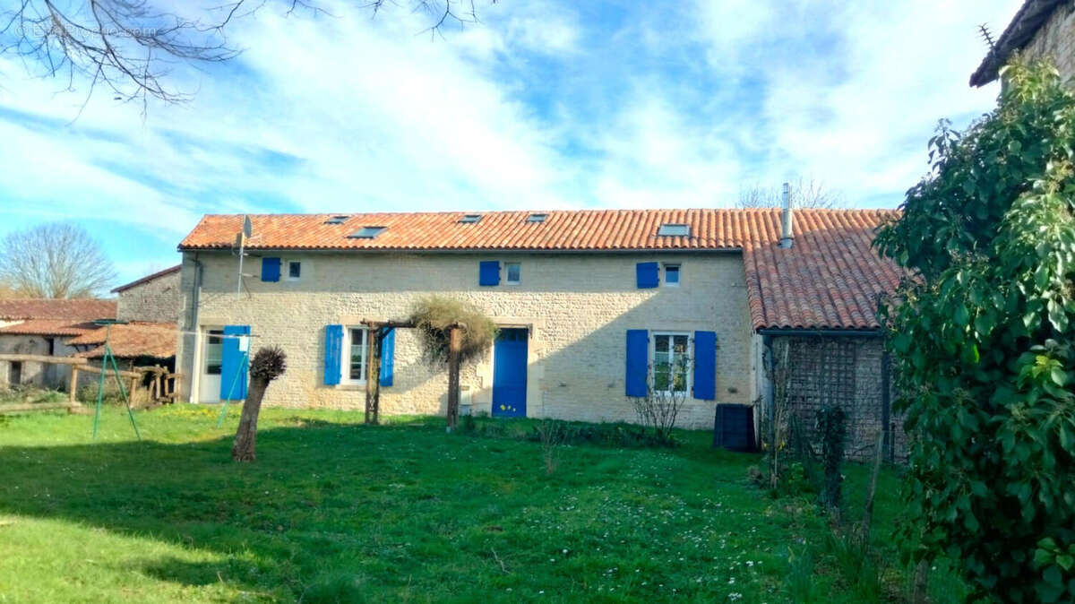 OVERVIEW - Maison à CHENON