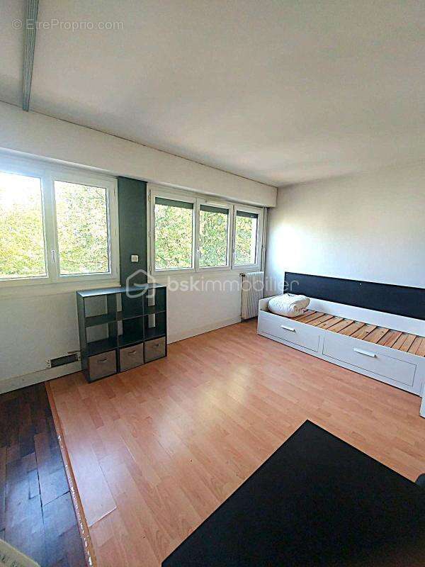 Sceaux – Studio lumineux avec parking et cave, à 200 m du RER B Parc de Sceaux - photo 2