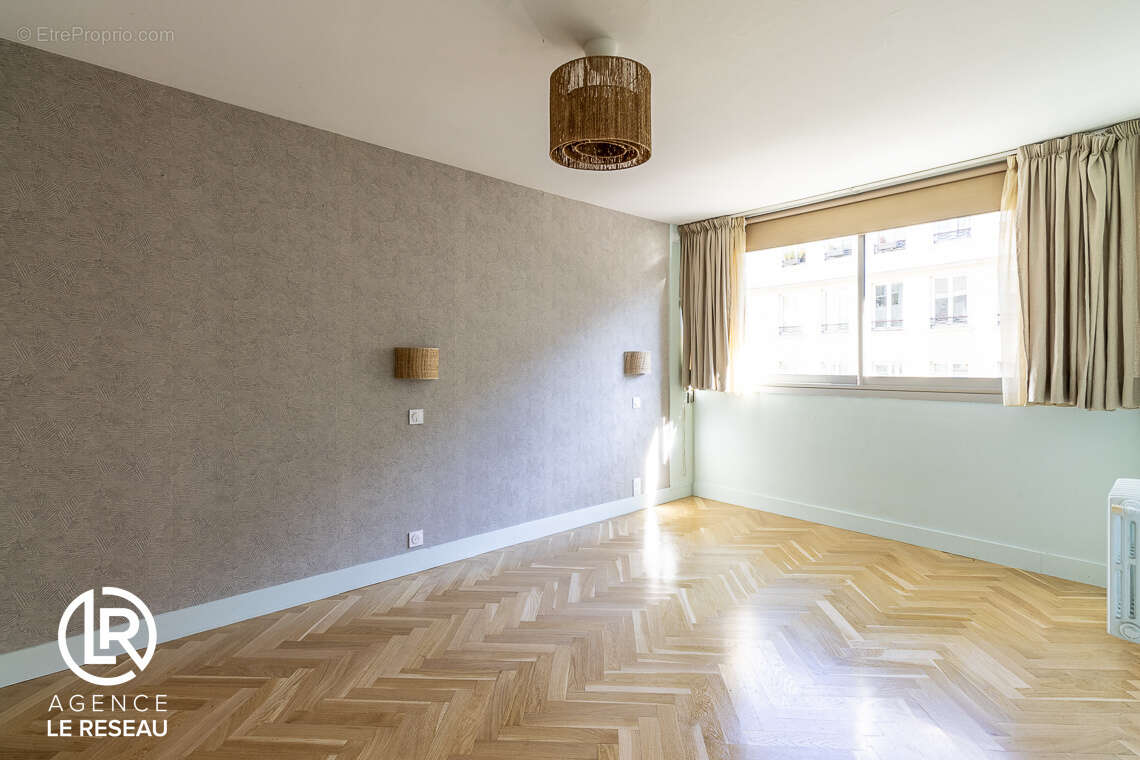 Appartement à PARIS-5E