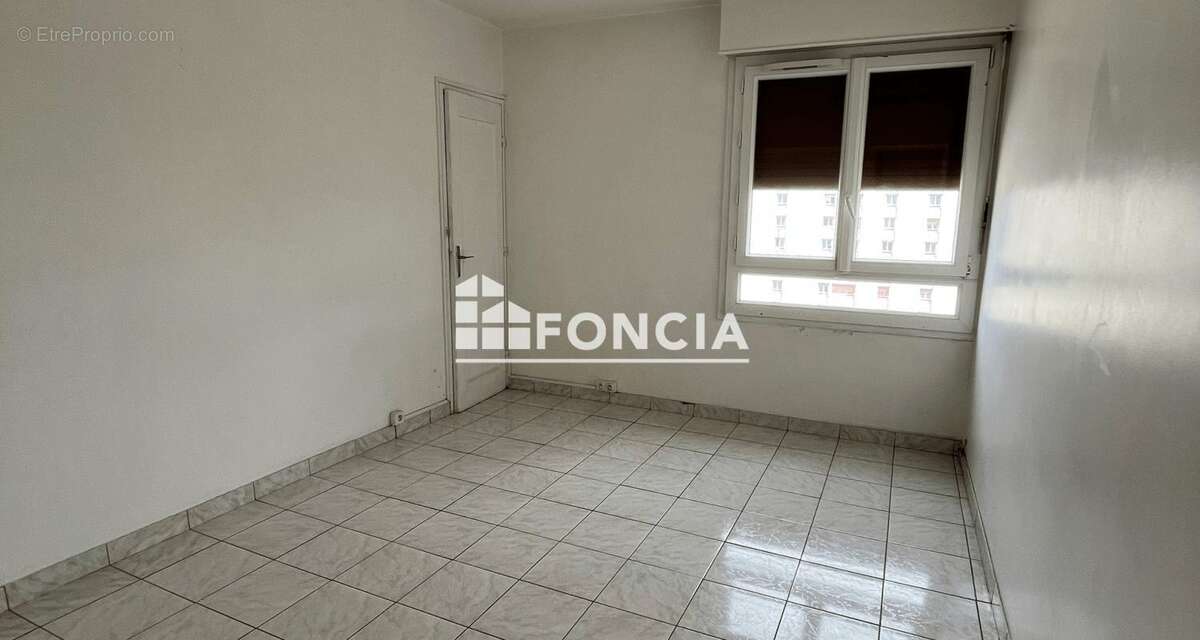 Appartement à SARCELLES