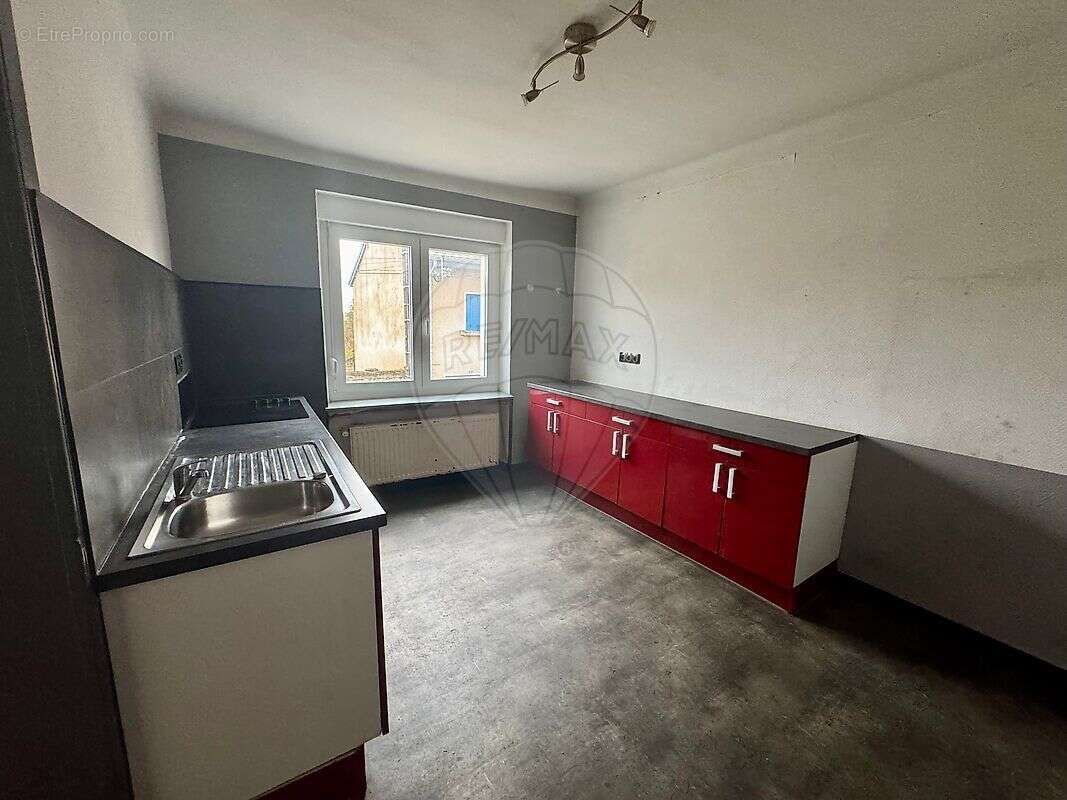 Maison à SERROUVILLE