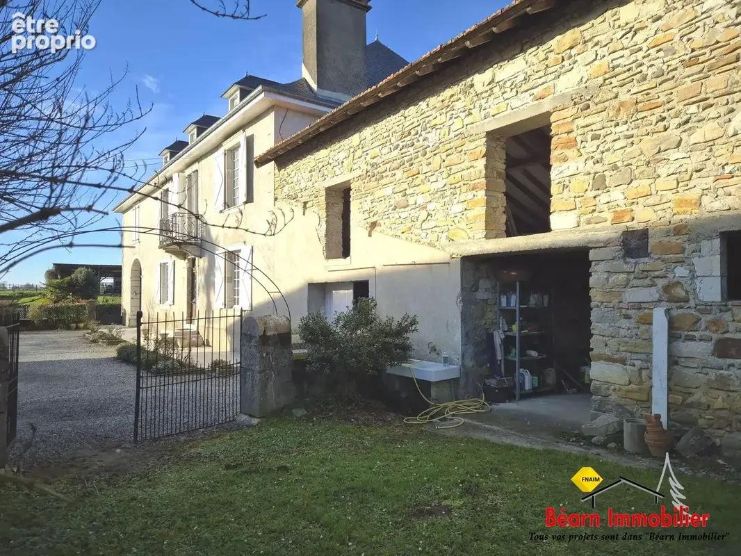 Maison 10 pièces 281 m² à vendre à Narp (64190) - photo 1