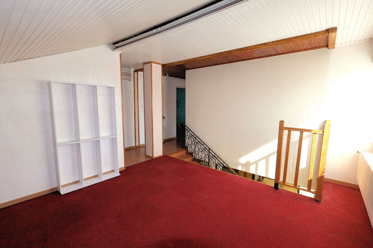 Maison à VILLAGE-NEUF