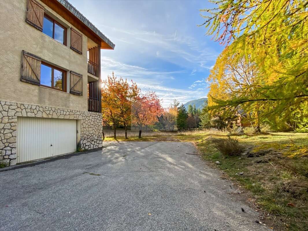 Appartement à SAINT-ETIENNE-DE-TINEE