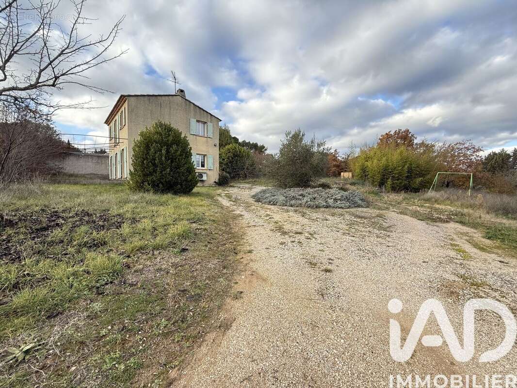 Photo 2 - Maison à VENELLES