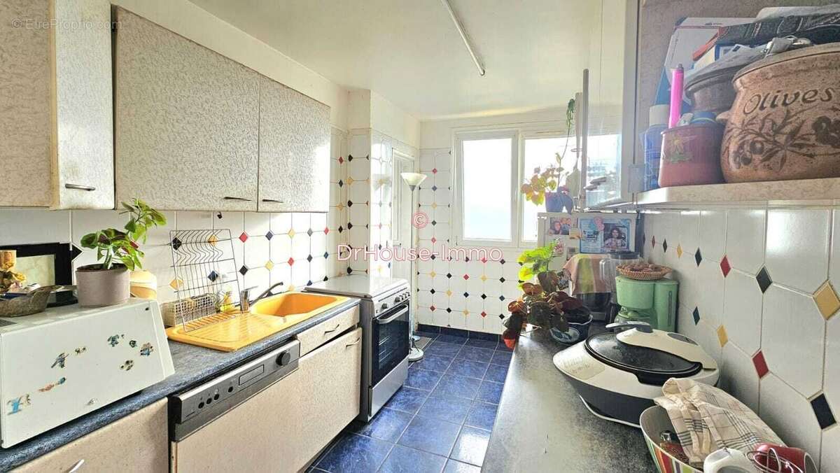 Appartement 93 m² à Trappes  - photo 4