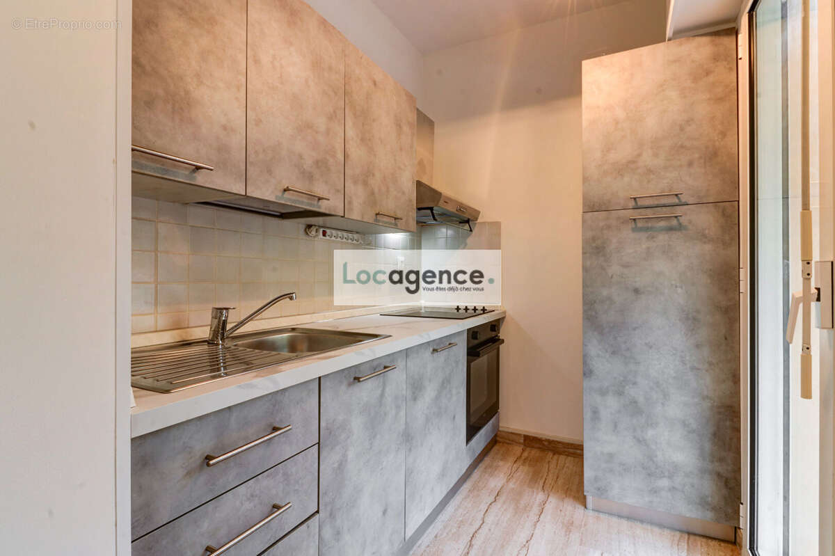 Appartement à MANDELIEU-LA-NAPOULE