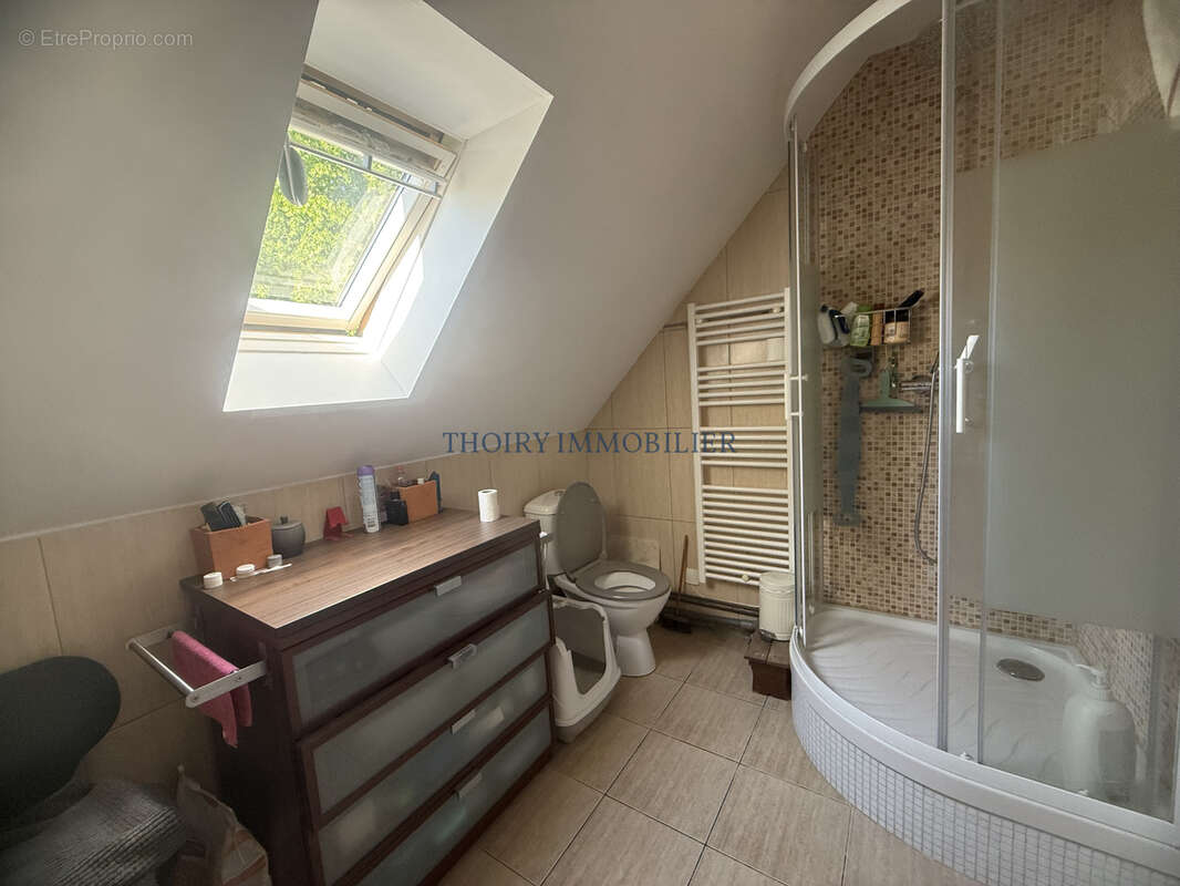 Maison à THOIRY