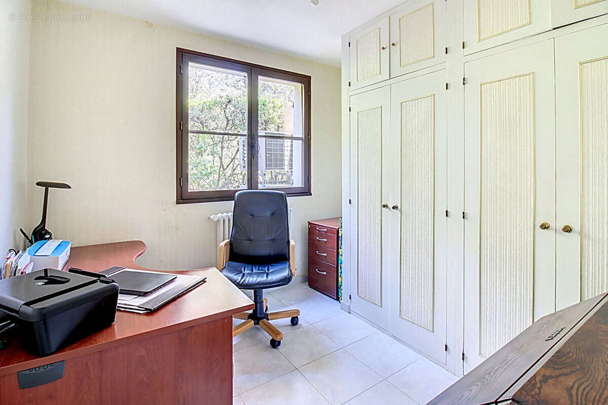 A VENDRE Maison Draguignan 6 pièces 192 m² - photo 12