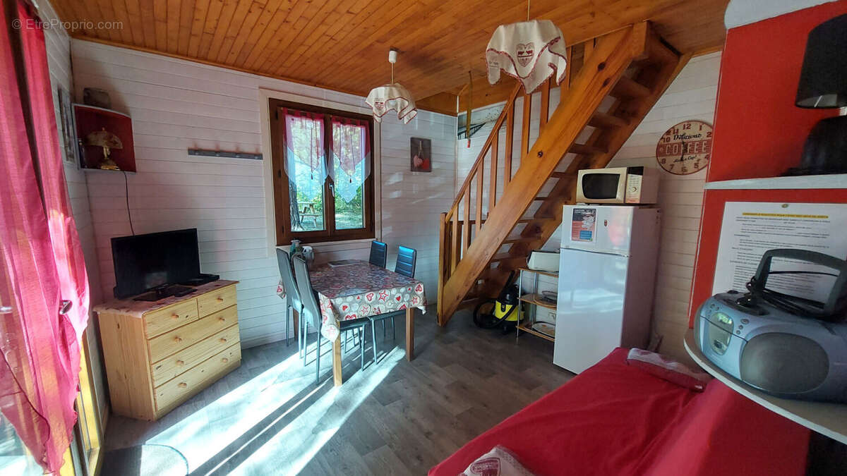 Maison à CHAMBON-SUR-LAC