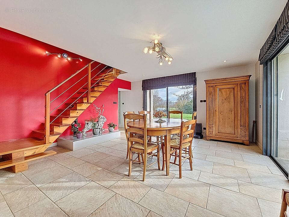 Maison à ILLIAT