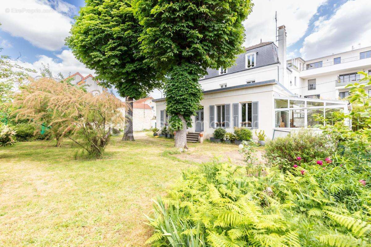 Maison à SAINT-MAUR-DES-FOSSES