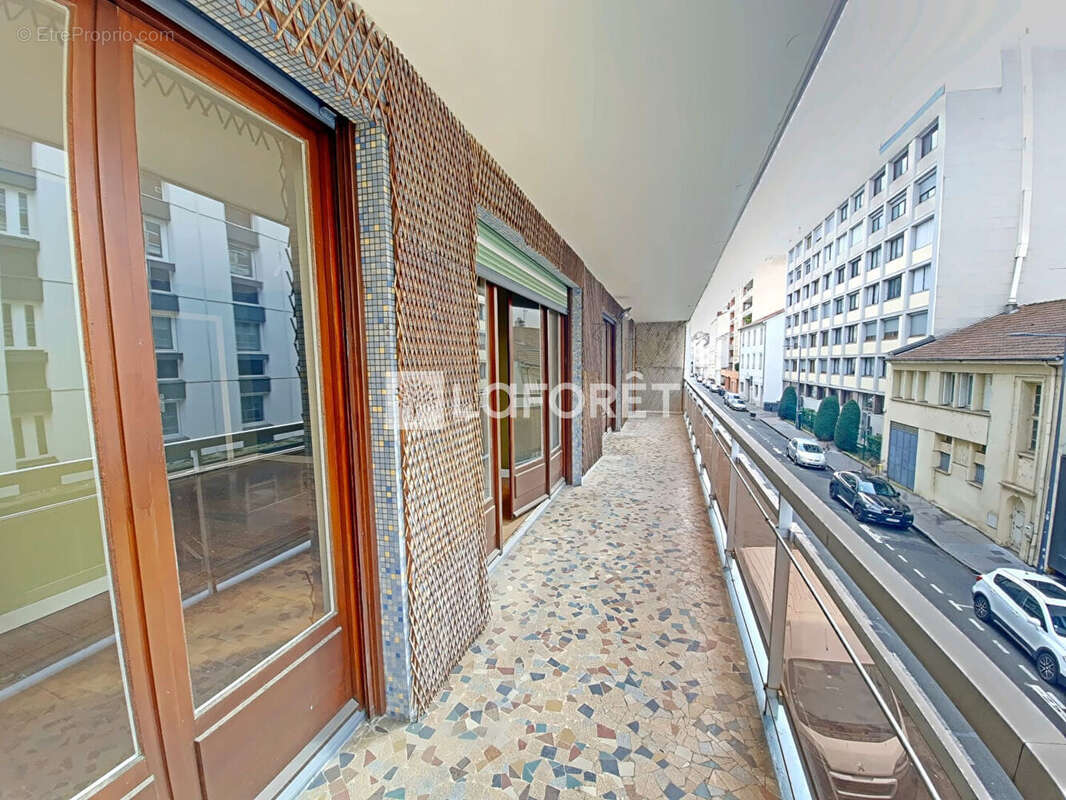 Appartement à SAINT-ETIENNE