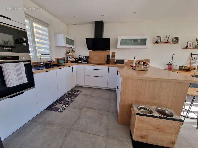 Maison à NEUFCHATEAU