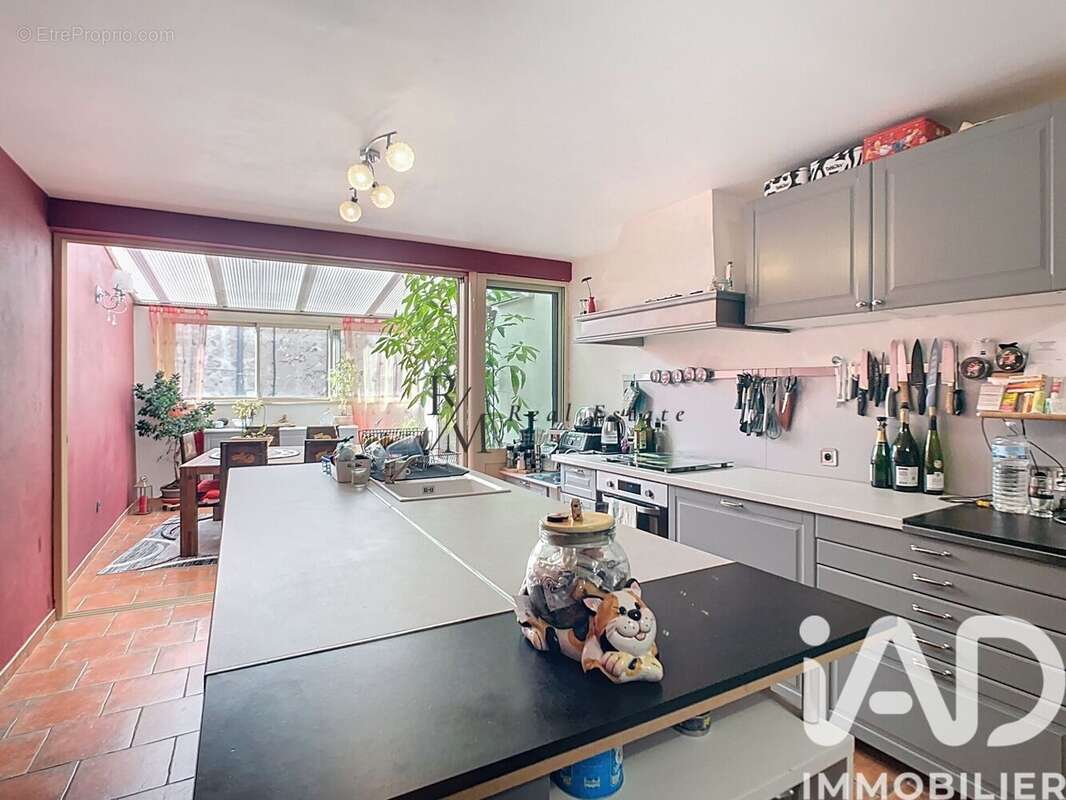 Photo 3 - Maison à LA ROQUE-D'ANTHERON
