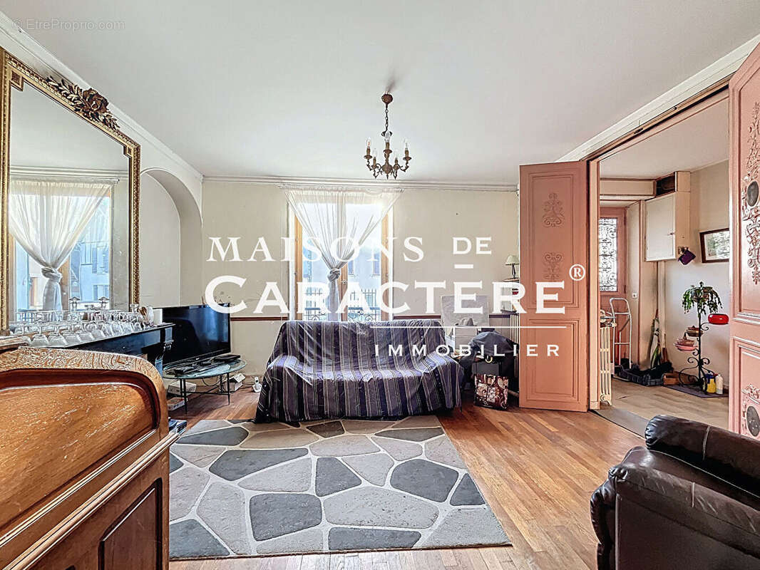 Maison à VERNEUIL-SUR-SEINE